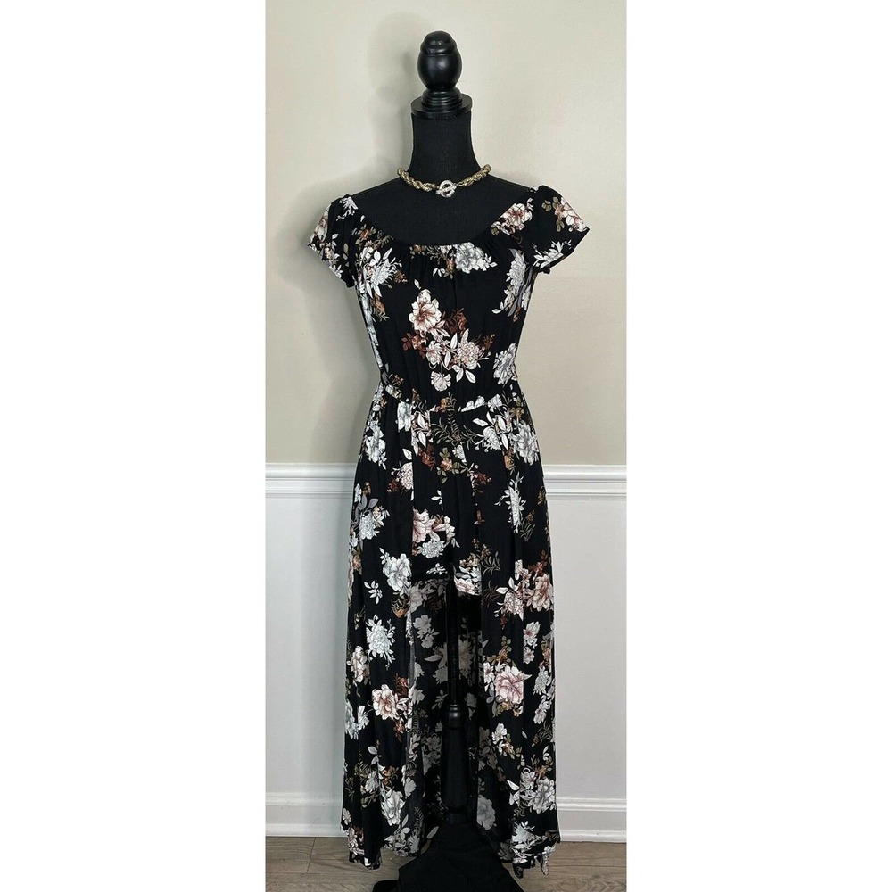 Iris Black Floral Shorts Romper Size Medium